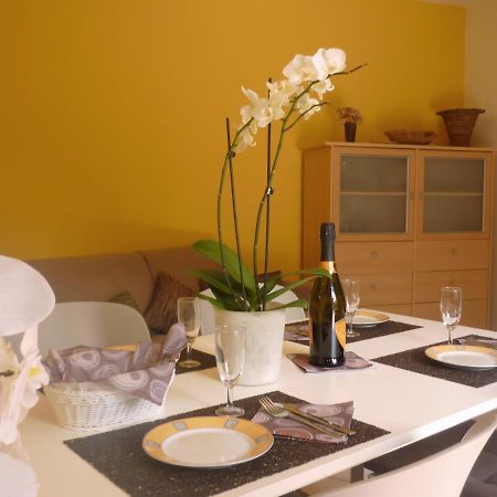 Ferienwohnung Gallo Mit Ueberdachter Terrasse Parkplatz 100 Mtr Z Strand Cannobio Exterior foto