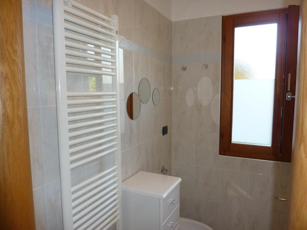Ferienwohnung Gallo Mit Ueberdachter Terrasse Parkplatz 100 Mtr Z Strand Cannobio Exterior foto
